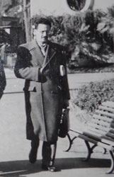 foto del Dott. Giuseppe Tamino, biologo del Giardino Zoologico dal 1937 al 1946 e poi conservatore del Museo Civico di Zoologia sino al 1975.